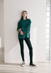 Relaxed-Fit Long-Sleeve Linen Top with Drop Shoulder and Minimalist Crew Neck Design