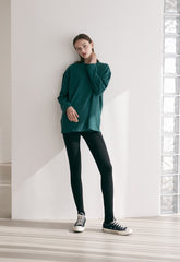Relaxed-Fit Long-Sleeve Linen Top with Drop Shoulder and Minimalist Crew Neck Design