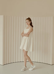 Sleeveless Linen Mini Dress with Square Neckline and Gathered Waist for Feminine Charm