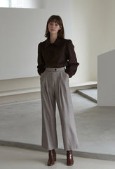Linen Long-Sleeve Shirt with Tailored Collar and Gathered Cuffs for Elegant Everyday Styling