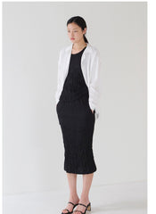 Sleeveless Crinkled Linen Midi Dress with Relaxed Fit and Side Pockets for Everyday Elegance