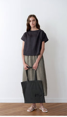 Boxy Short-Sleeve Linen Blouse With Boat Neckline And Back Yoke For Relaxed Structure