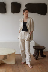 Tailored Linen Pants with Pleated Front and Straight Leg Cut for Polished Everyday Wear