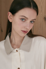 Minimalist Long-Sleeve Linen Shirt with Contrast Collar and Button Front for Elegant Styling