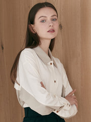 Minimalist Long-Sleeve Linen Shirt with Contrast Collar and Button Front for Elegant Styling