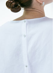 Relaxed Fit Linen Blouse with Back Button Detail and Wide Sleeves for Elegant Daily Wear