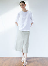 Relaxed Fit Linen Blouse with Back Button Detail and Wide Sleeves for Elegant Daily Wear