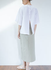 Relaxed Fit Linen Blouse with Back Button Detail and Wide Sleeves for Elegant Daily Wear