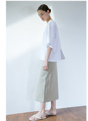 Relaxed Fit Linen Blouse with Back Button Detail and Wide Sleeves for Elegant Daily Wear