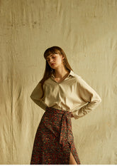 Relaxed Fit Long-Sleeve Linen Shirt with Point Collar and Soft Texture for Elegant Daily Wear