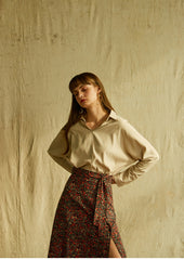 Relaxed Fit Long-Sleeve Linen Shirt with Point Collar and Soft Texture for Elegant Daily Wear