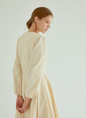 Elegant Pleated Midi Linen Dress With Long Sleeves And Tailored Fit For Effortless Grace