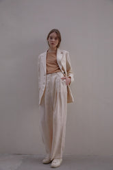 Tailored Women's Linen Blazer with Notch Lapel and Flap Pockets – Breathable Natural Fabric