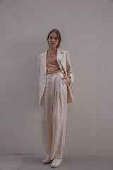 Tailored Women's Linen Blazer with Notch Lapel and Flap Pockets – Breathable Natural Fabric