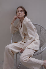 Tailored Women's Linen Blazer with Notch Lapel and Flap Pockets – Breathable Natural Fabric