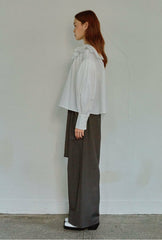 Tailored Linen Wide-Leg Trousers with Pleats and Waist Belt Detail