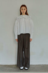 Tailored Linen Wide-Leg Trousers with Pleats and Waist Belt Detail
