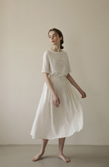 Elegant Women's High-Waisted Linen Midi Skirt with Flowy Silhouette and Lightweight Texture