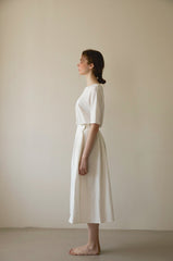 Elegant Women's High-Waisted Linen Midi Skirt with Flowy Silhouette and Lightweight Texture