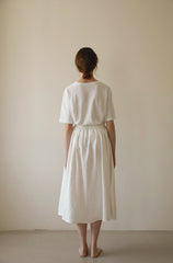 Elegant Women's High-Waisted Linen Midi Skirt with Flowy Silhouette and Lightweight Texture