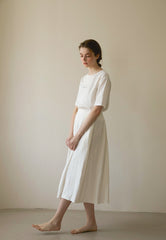 Elegant Women's High-Waisted Linen Midi Skirt with Flowy Silhouette and Lightweight Texture