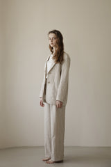 High-Waisted Wide-Leg Trousers with Tailored Pleats and Seam Detail