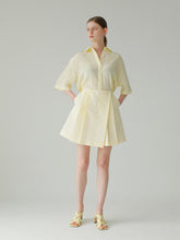High-Waisted Linen Short Skirt with Box Pleats and Tailored A-Line Silhouette