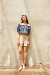 High-Waisted Linen Shorts With Tailored Seams And Minimalist Finish For Effortless Summer Style