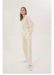 Classic Linen Blouse with Square Neckline and Gathered Sleeves for a Timeless Feminine Look