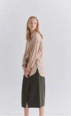 Relaxed Fit Linen Shirt Dress with Button Front and Midi Length for Everyday Elegance