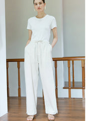 Breathable Linen T-Shirt With Classic Crew Neck and Tailored Fit for Everyday Sophistication