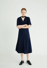 Chic V-Neck Linen Midi Dress with Belted Waist and Short Sleeves for Elegant Styling