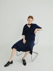 Chic V-Neck Linen Midi Dress with Belted Waist and Short Sleeves for Elegant Styling