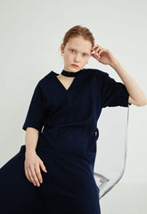 Chic V-Neck Linen Midi Dress with Belted Waist and Short Sleeves for Elegant Styling