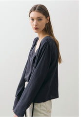 Breathable Linen Camisole Top with V-Neckline and Adjustable Straps for Effortless Summer Wear