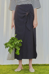 High-Waisted Linen Wrap Skirt With Front Tie Detail And Back Slit For Effortless Movement