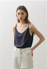 Breathable Linen Camisole Top with V-Neckline and Adjustable Straps for Effortless Summer Wear