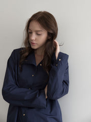 Button-Down Linen Shirt with Structured Collar and Relaxed Fit