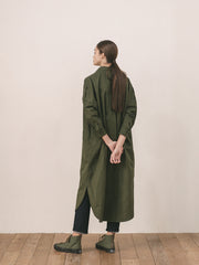 Women's Longline Linen Shirt Jacket with Button Front and Utility Pockets – Lightweight Layering Piece