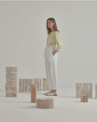 Relaxed-Fit Linen Blouse with Rounded Neckline and Cropped Sleeves