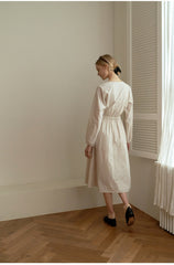 Elegant Long-Sleeve Midi Dress Crafted From Premium Cotton Poplin With Gathered Waist Detail