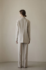 Tailored Notch Lapel Blazer with Long Sleeves and Single-Breasted Closure