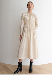 Elegant Long-Sleeve Gathered Midi Dress in Premium Linen with Flattering Waist Detailing