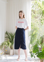 High-Waisted Linen Midi Skirt with Side Button Closure and Clean Tailored Silhouette