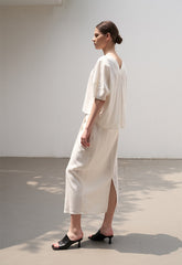 Relaxed Fit V-Neck Linen Blouse with Draped Back and Elbow-Length Sleeves