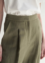 High-Waisted Linen Pants with Tapered Leg and Tailored Front Pleats