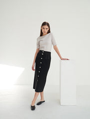 High-Waisted Linen Midi Skirt with Front Button Detail and Back Vent for Everyday Elegance