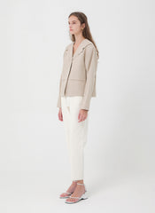 Tailored Linen Blazer with Wide Notched Lapel and Relaxed Fit for Effortless Chic Styling