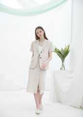 Short-Sleeve Tailored Linen Blazer with Notch Lapel and Front Pockets for Elegant Summer Layers