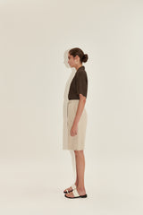 High-Waisted Linen Bermuda Shorts for Women with Tailored Fit and Knee-Length Silhouette